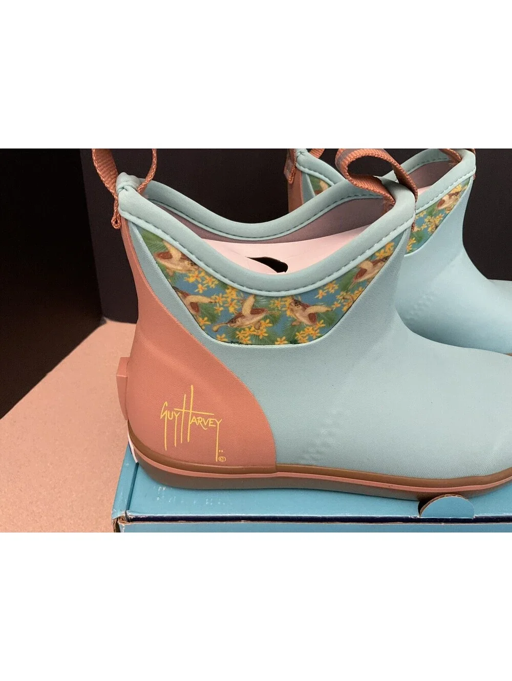 Xtratuf new womens
